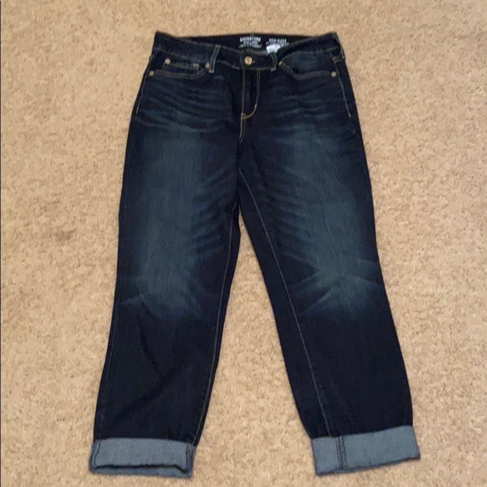❤️EUC Levi Slim Cuffed Jeans. Size 8. Dark wash.
